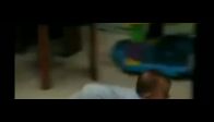 Bebek b�yle emekliyor