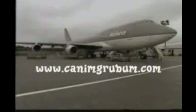 U�a��n r�zgar�ndan araba u�tu